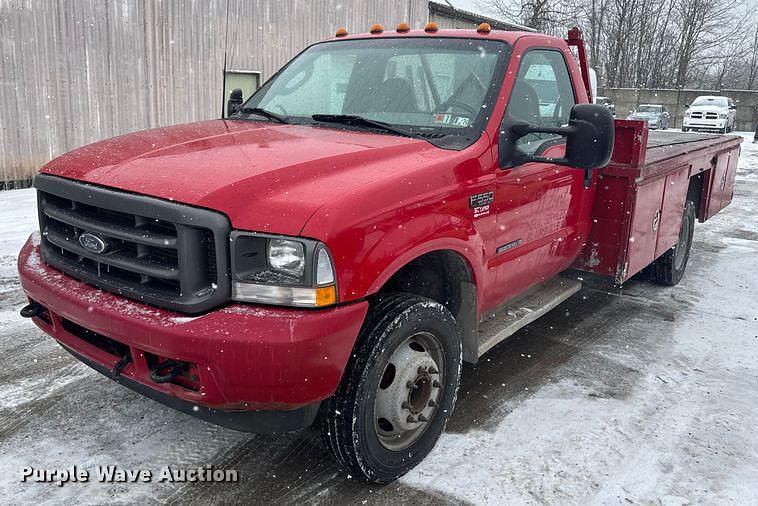 Image of Ford F-550 Primary image