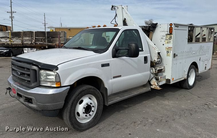 2003 Ford F-550XLSD Equipment Image0