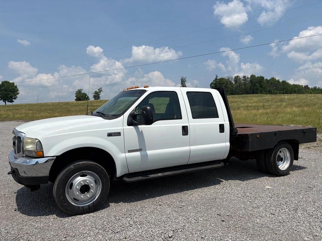 Image of Ford F-550 Primary image