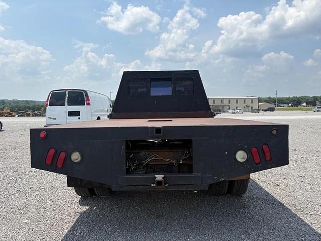 Image of Ford F-550 equipment image 4