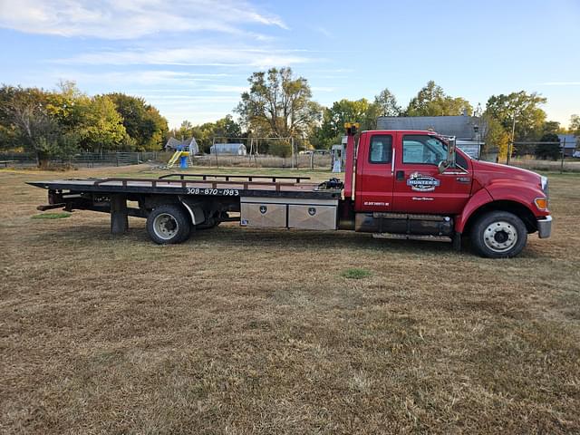 Image of Ford F-650 equipment image 4