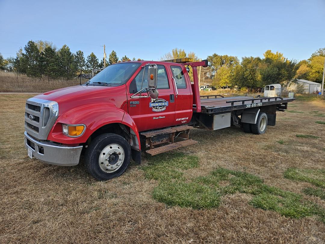 Image of Ford F-650 Primary image