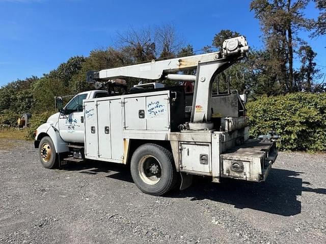 Image of Ford F-650 equipment image 1