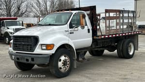 2003 Ford F-650 Image