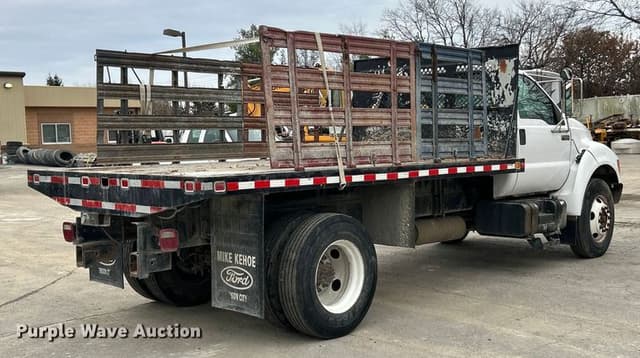 Image of Ford F-650 equipment image 4