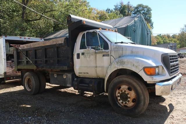Image of Ford F-650 equipment image 2