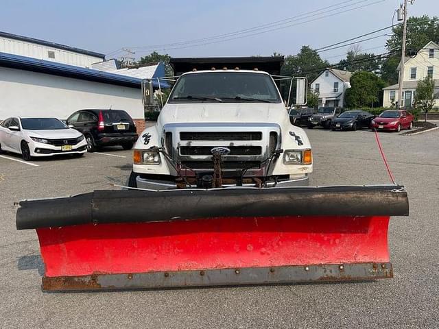 Image of Ford F-650 equipment image 4