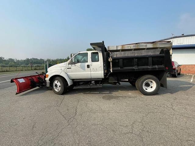 Image of Ford F-650 equipment image 1
