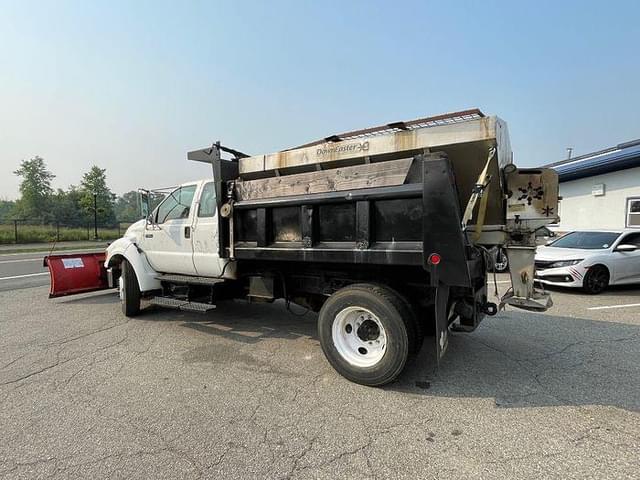Image of Ford F-650 equipment image 2