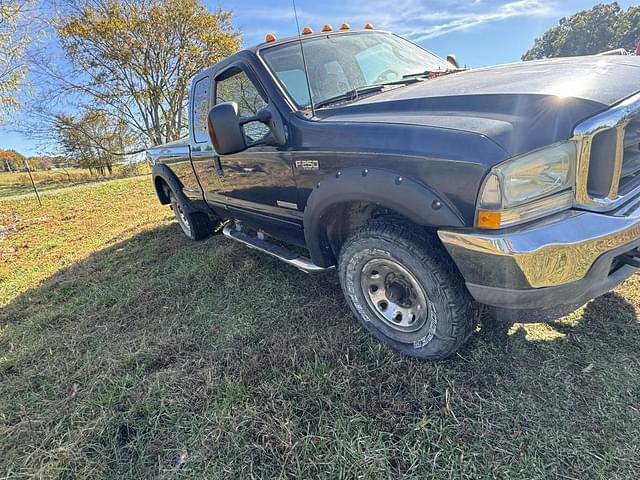 Image of Ford F-250 equipment image 1