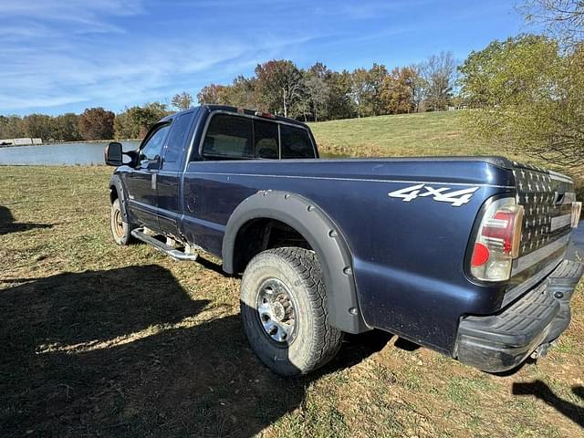 Image of Ford F-250 equipment image 3