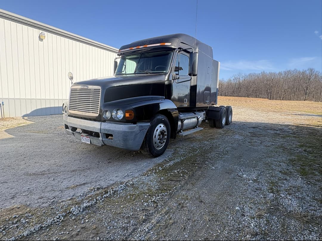 Image of Freightliner Century 120 Primary image