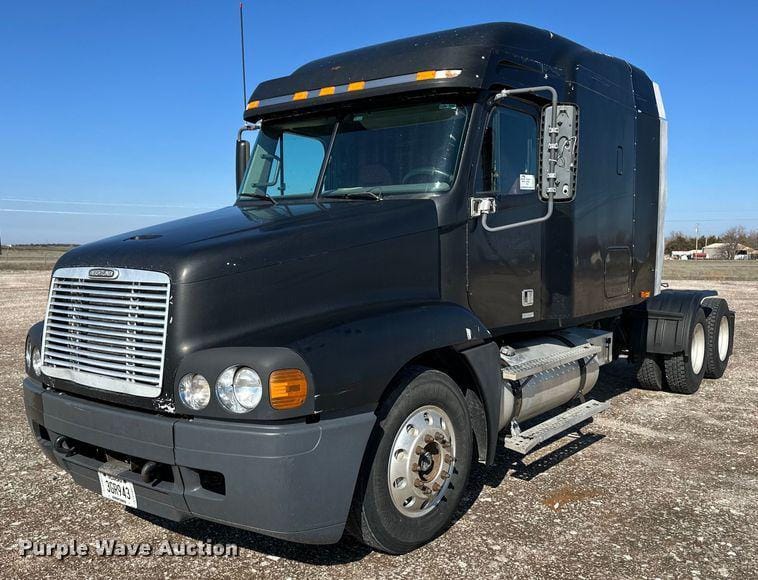 Main image Freightliner Century Class