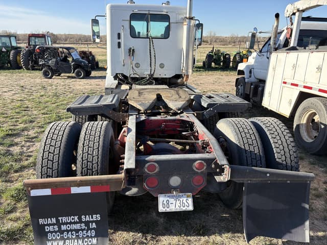 Image of Freightliner ST112 equipment image 4