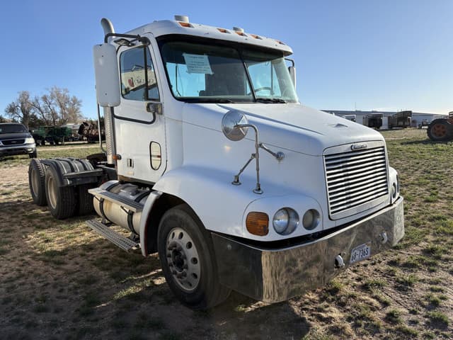 Image of Freightliner ST112 equipment image 1