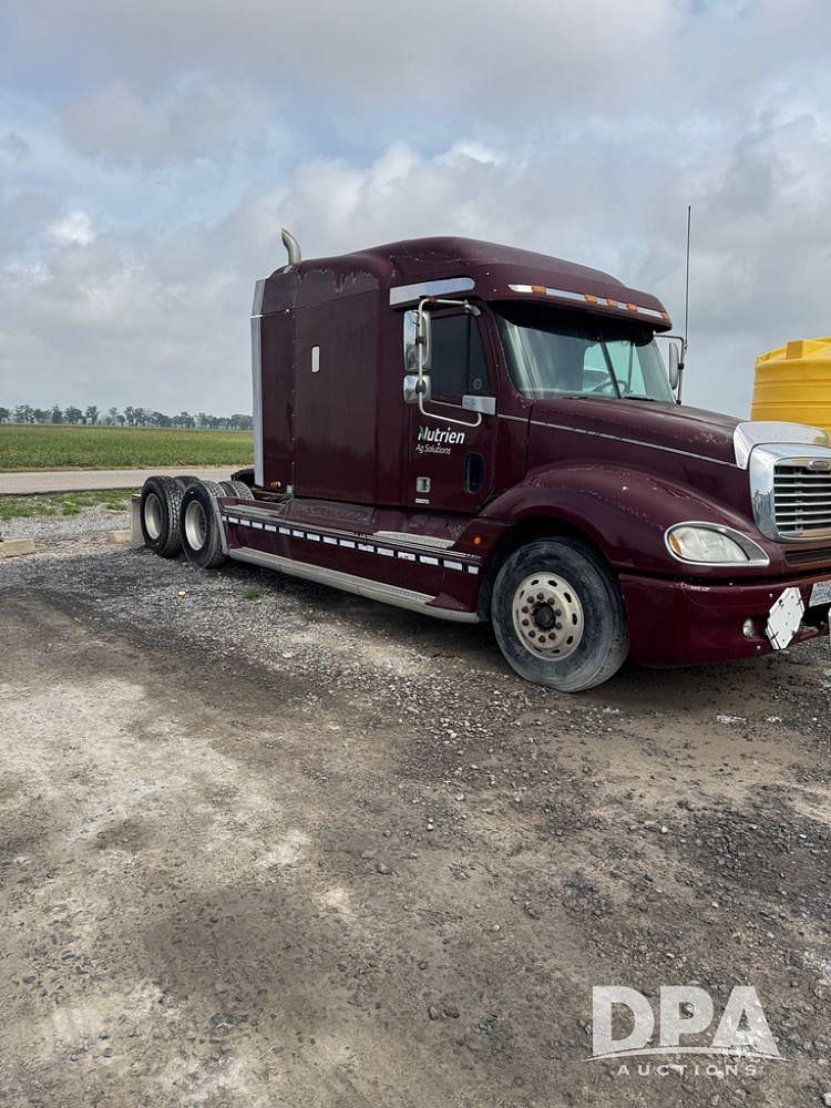 Image of Freightliner CL120 Primary image