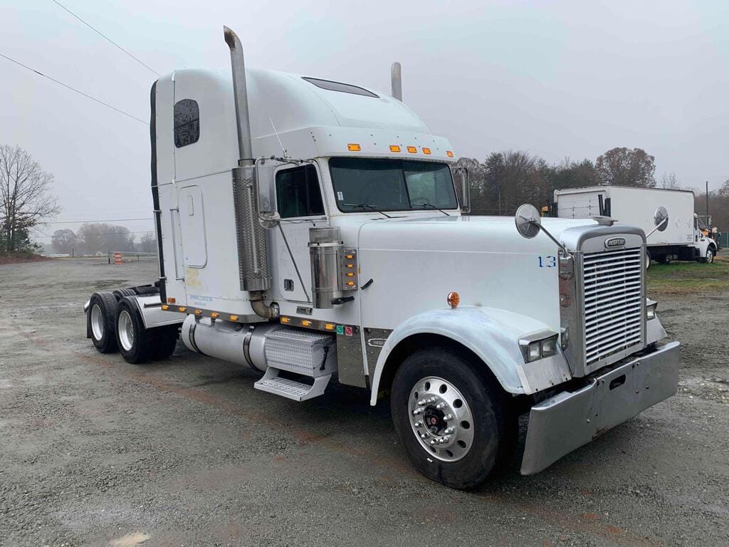 Main image Freightliner Classic XL