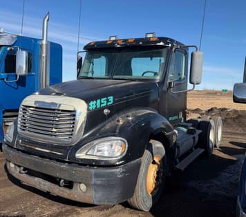Main image Freightliner Columbia 120