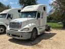 2003 Freightliner Columbia Image