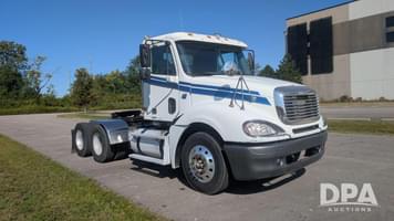 Main image Freightliner FLD120