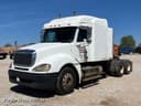 2003 Freightliner Columbia Image