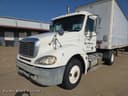 2003 Freightliner Columbia Image