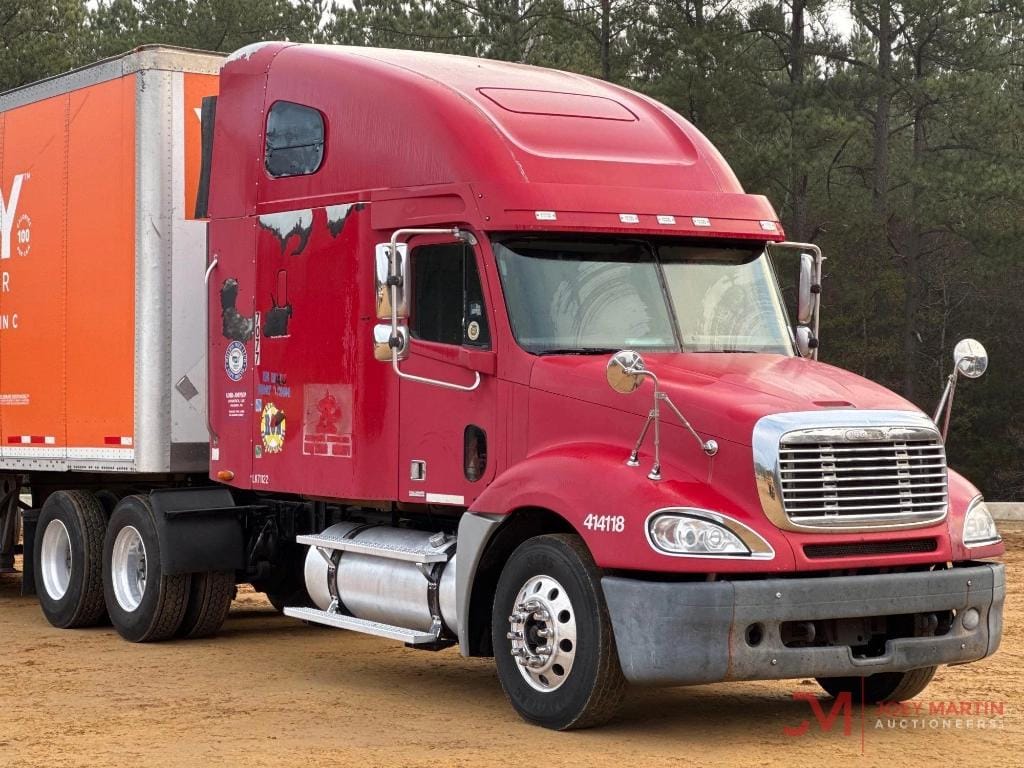 2003 Freightliner Columbia Equipment Image0