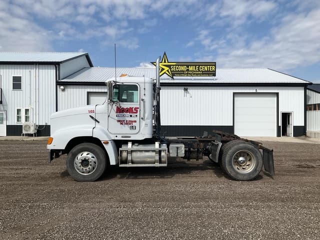 Image of Freightliner FLD112 equipment image 1