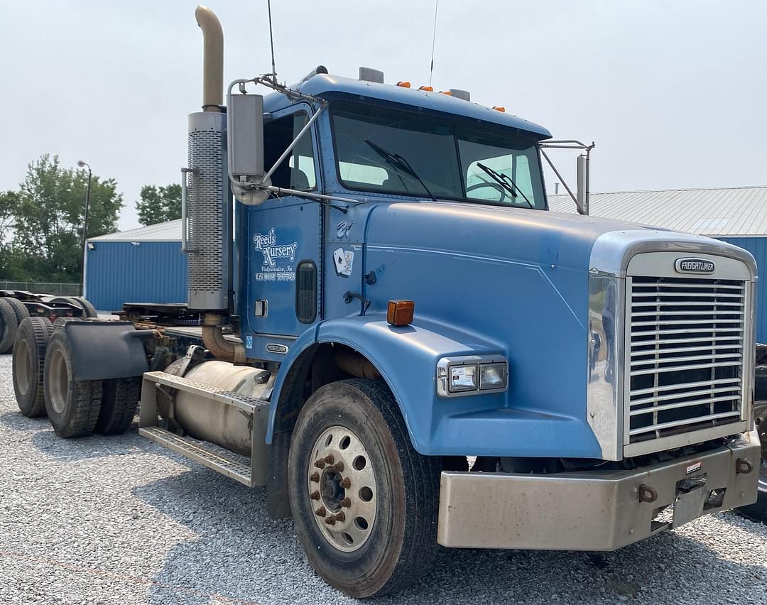 Image of Freightliner FLD112 Primary image