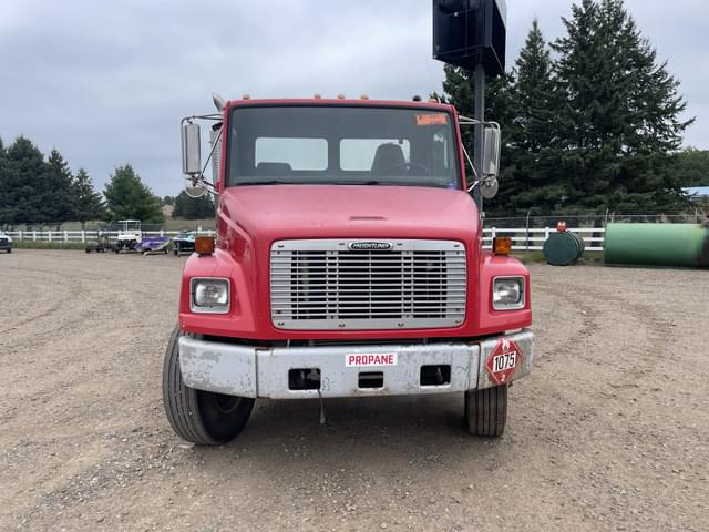 Image of Freightliner FL170 equipment image 4