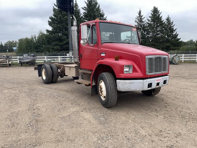 Image of Freightliner FL170 equipment image 2