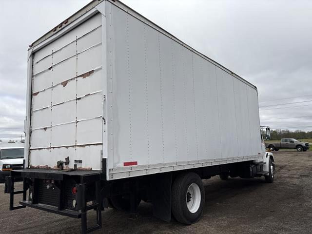 Image of Freightliner FL70 equipment image 3