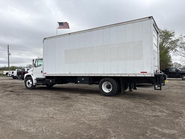 Image of Freightliner FL70 equipment image 1