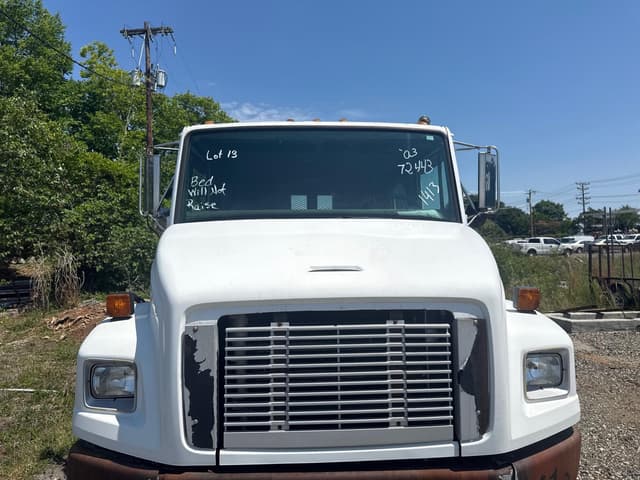 Image of Freightliner FL80 equipment image 2