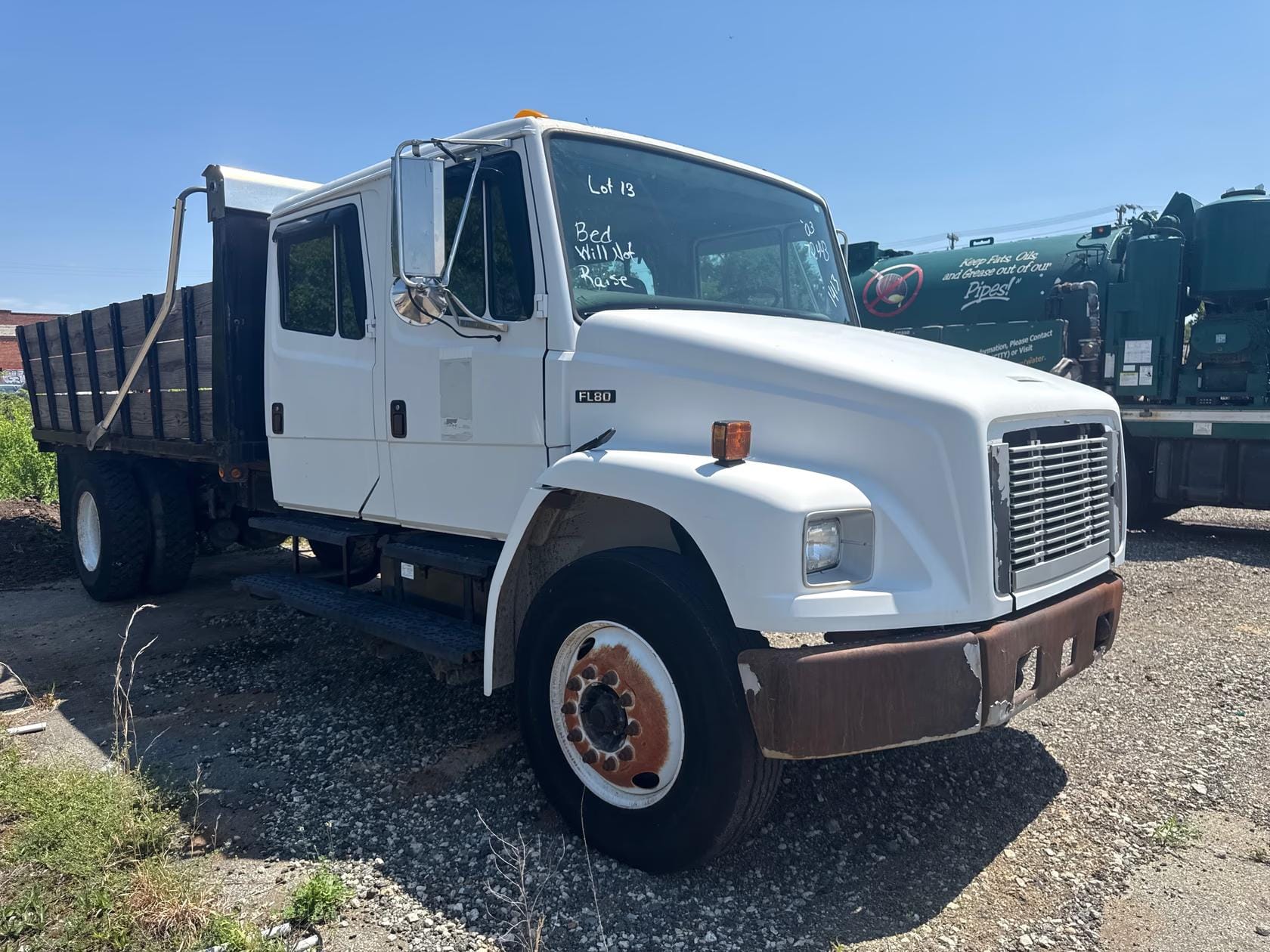 2003 Freightliner FL80 Equipment Image0