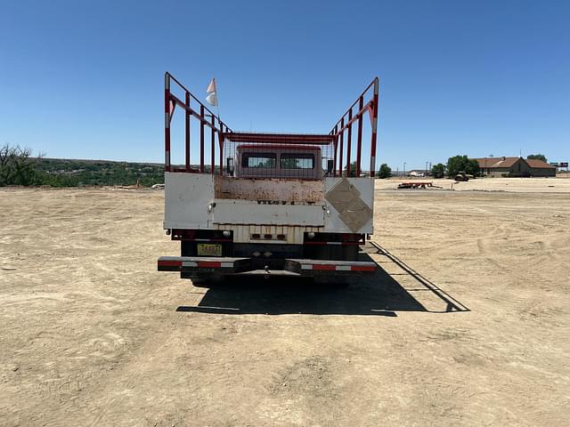 Image of Freightliner FL60 equipment image 4