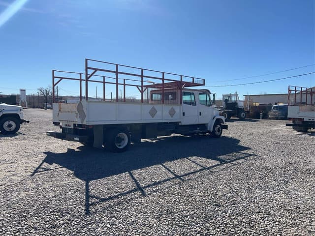 Image of Freightliner FL60 equipment image 4