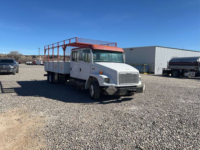 Image of Freightliner FL60 equipment image 2