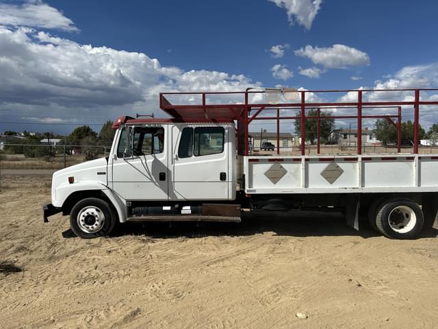 Image of Freightliner FL60 equipment image 2