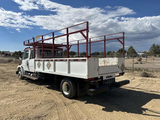 Image of Freightliner FL60 equipment image 3
