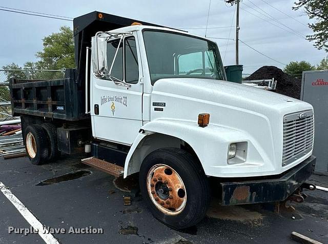 Image of Freightliner FL60 equipment image 2