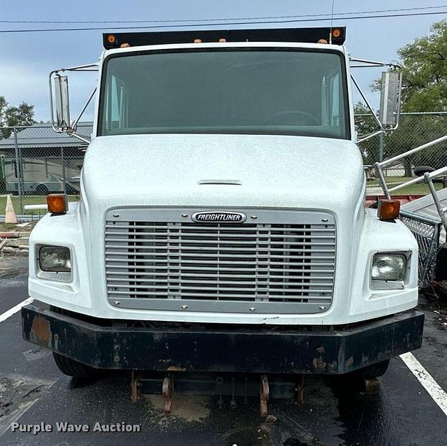 Image of Freightliner FL60 equipment image 1