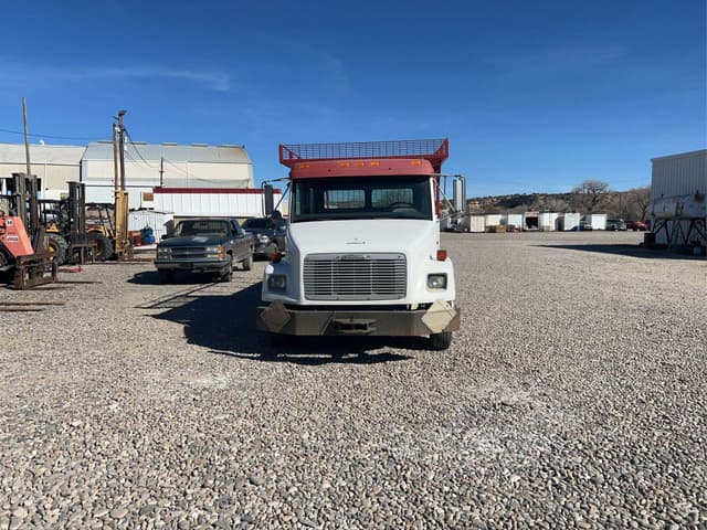 Image of Freightliner FL60 equipment image 1