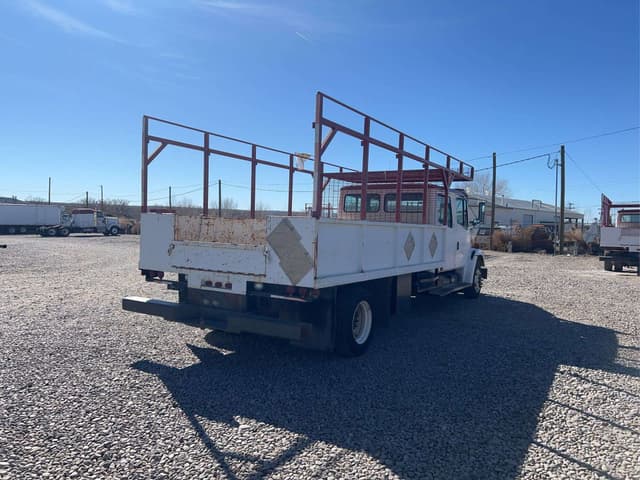 Image of Freightliner FL60 equipment image 4