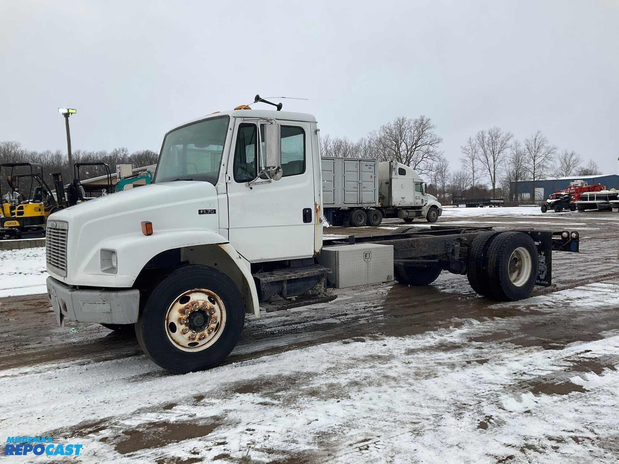 Main image Freightliner FL70