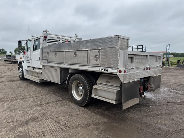 Image of Freightliner FL70 equipment image 2