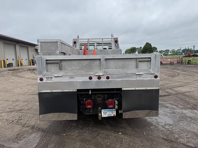 Image of Freightliner FL70 equipment image 3