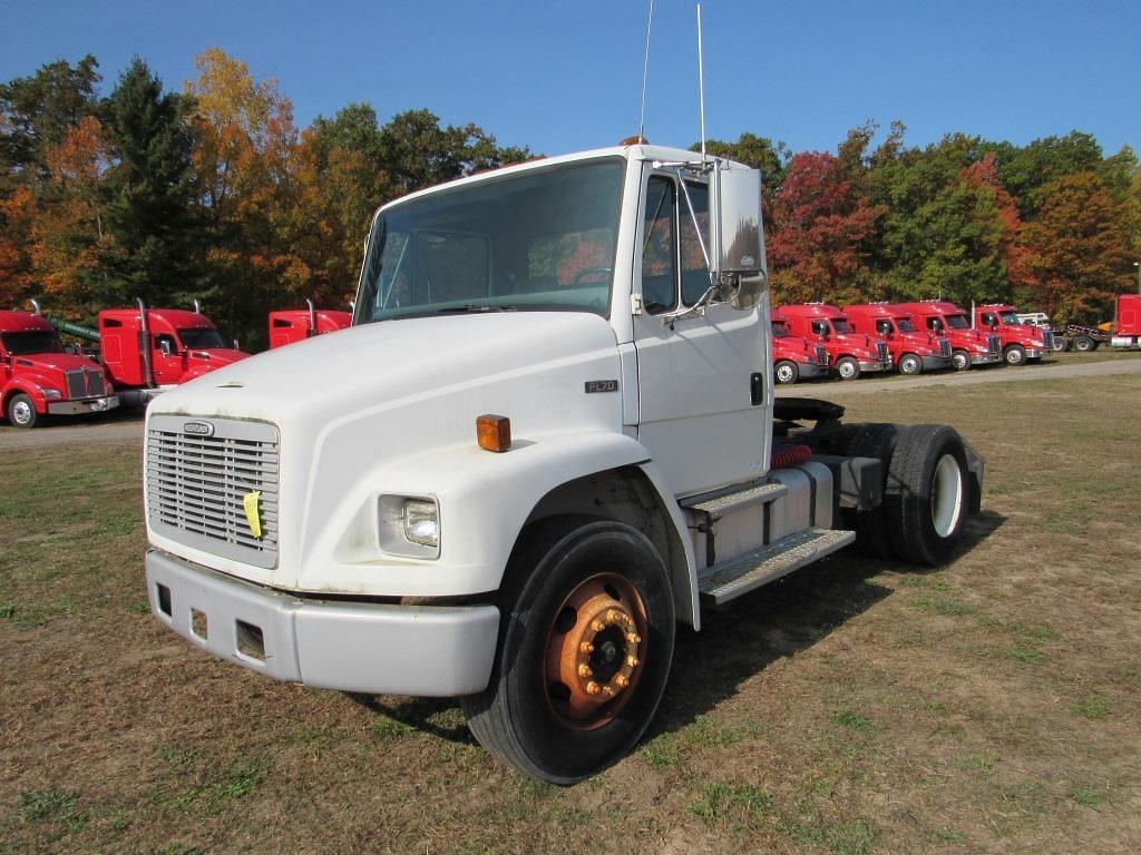 Image of Freightliner FL70 Primary image