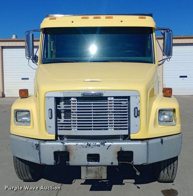 Image of Freightliner FL70 equipment image 1