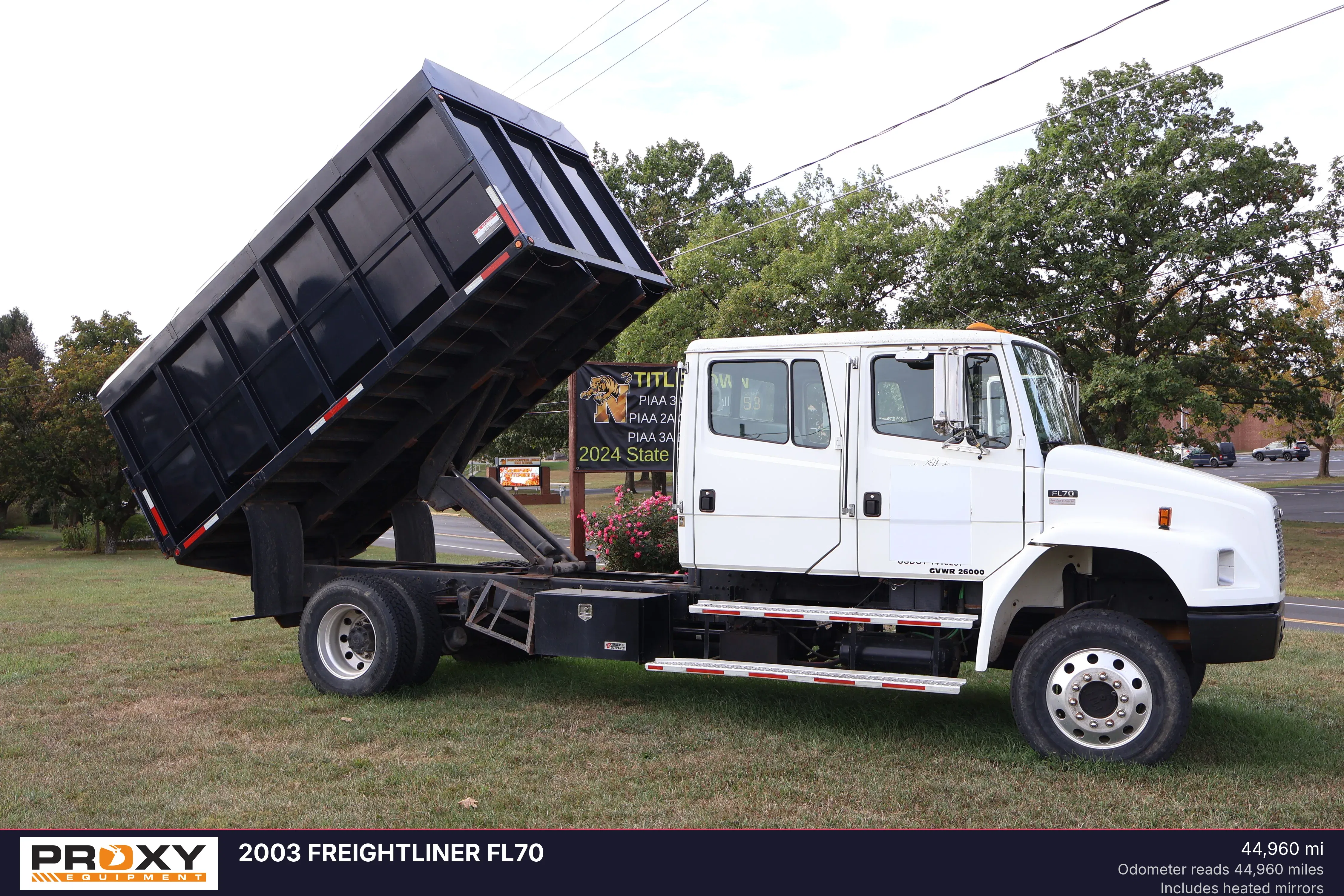 2003 Freightliner FL70 Equipment Image0